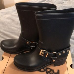 Black rain boots